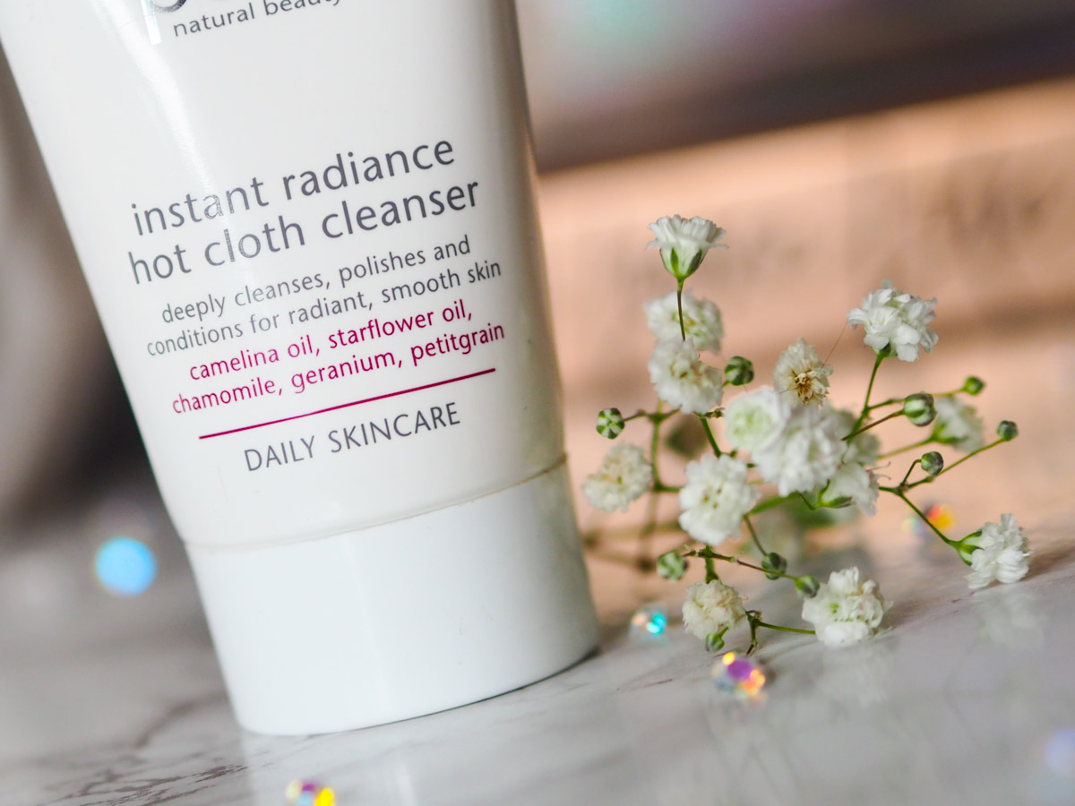 m&s hot cloth cleanser